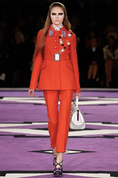 Look 23